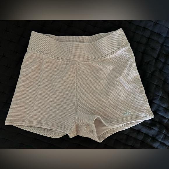 Alo Yoga Micro-Waffle Pleasant Boyshort - Picture 6 of 6